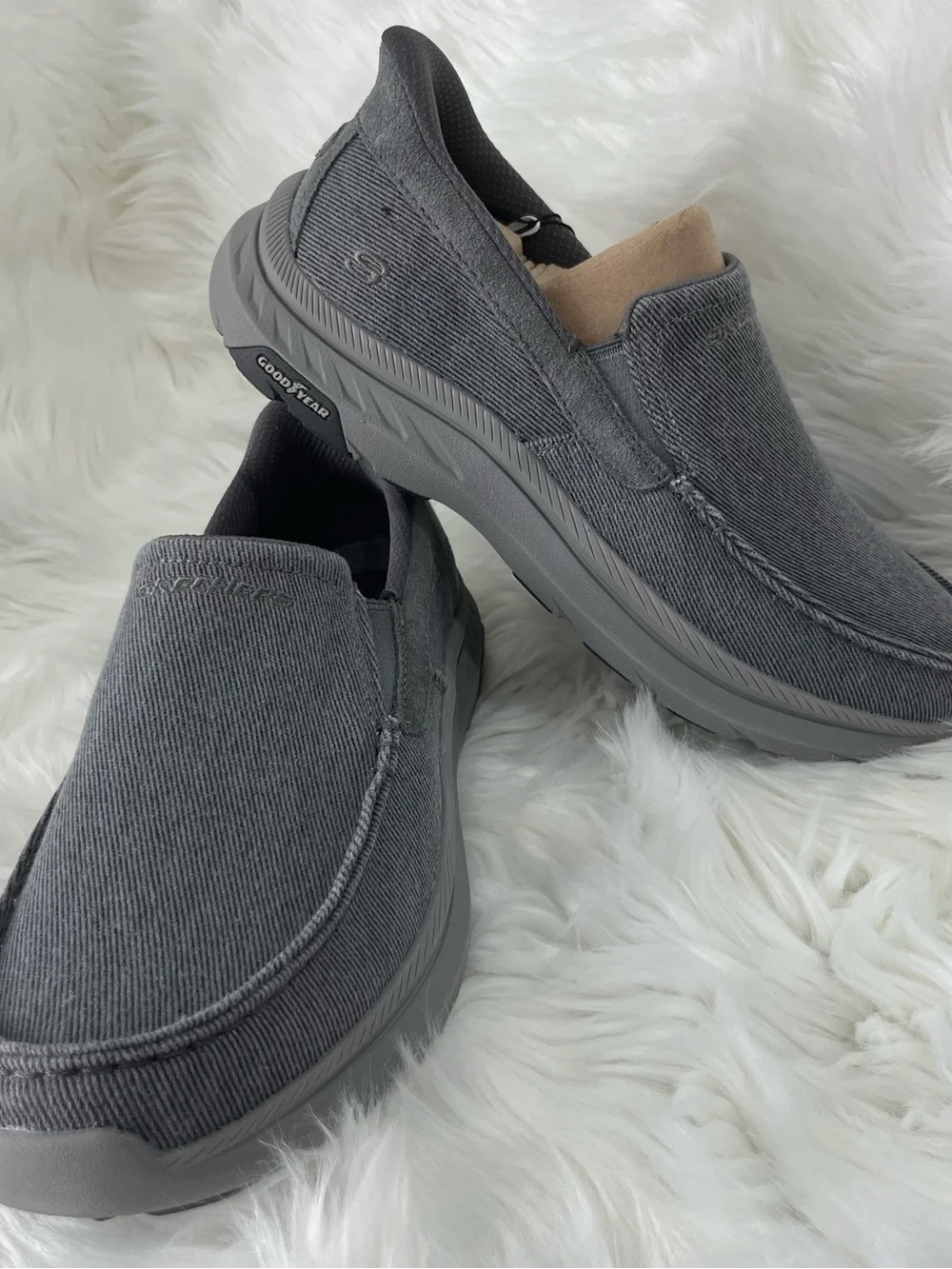 Skechers‎ Men's Gray Slip-On Memory Foam Casual Loafers